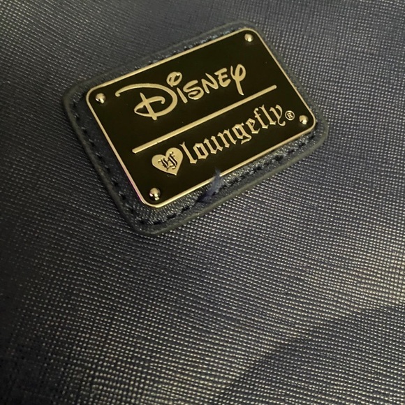 BoxLunch Exclusive Loungefly Disney Evil Queen Floral Tote - Picture 4 of 6